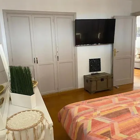 Garden - Olympus Garden Apartment